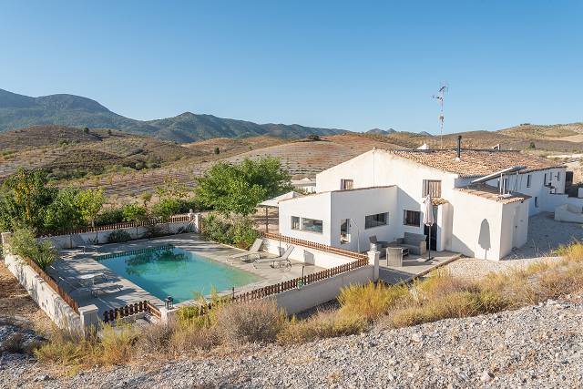 Alicante Retreat in the Hills